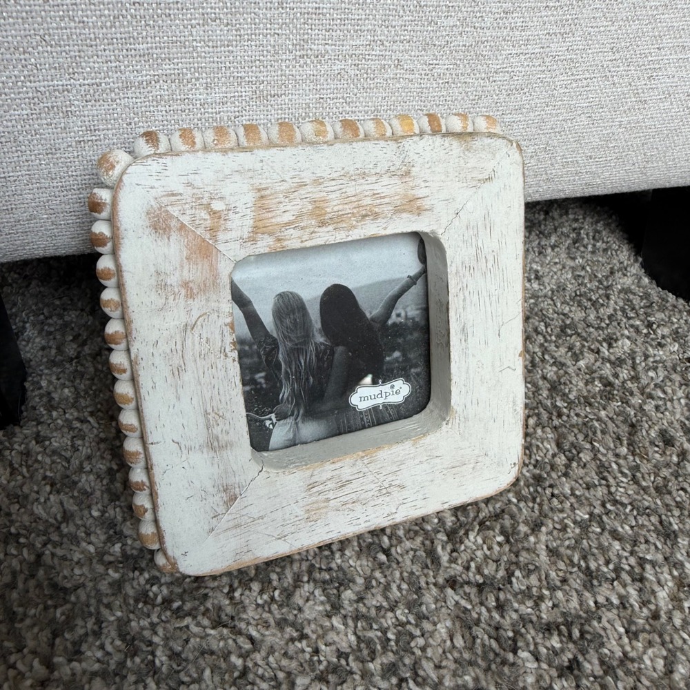 Mud Pie SQ Small Beaded Edge Frame 46900401S White Distressed Wood Square 4x4